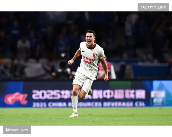 VAR技术在中超联赛关键判罚中角色日益凸显 应用尚需完善