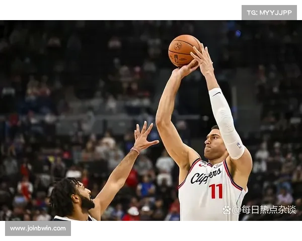 快船内线尼德豪泽赛季报销 37岁洛佩斯独撑篮下面临体能考验